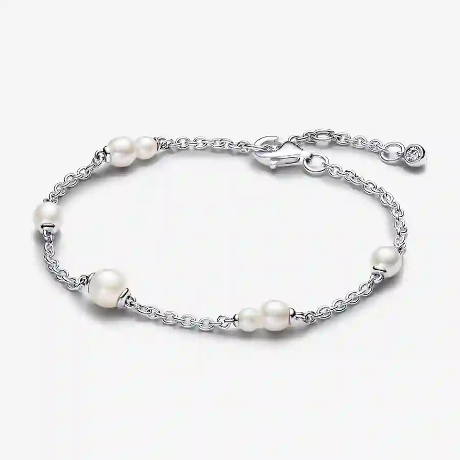 Sterling silver bracelet with white treated freshw