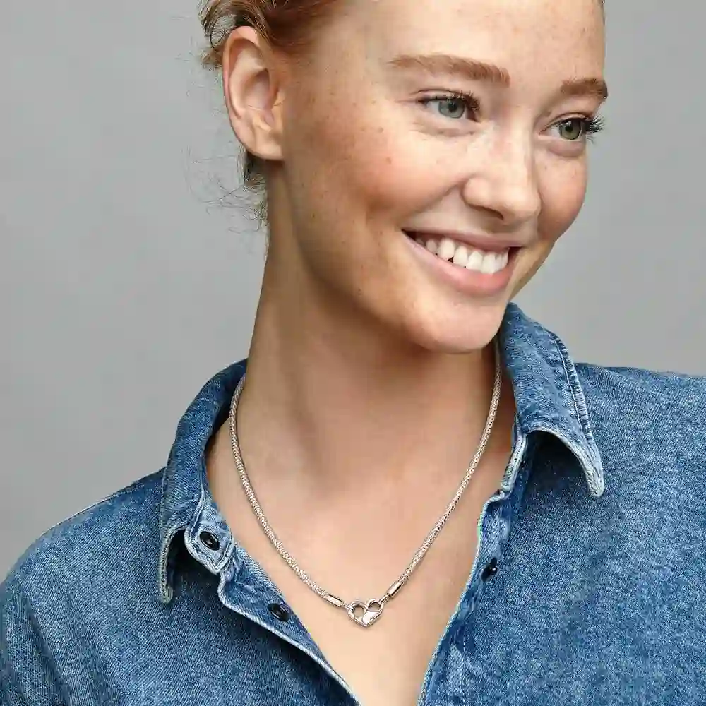 Studded chain sterling silver necklace with heart 