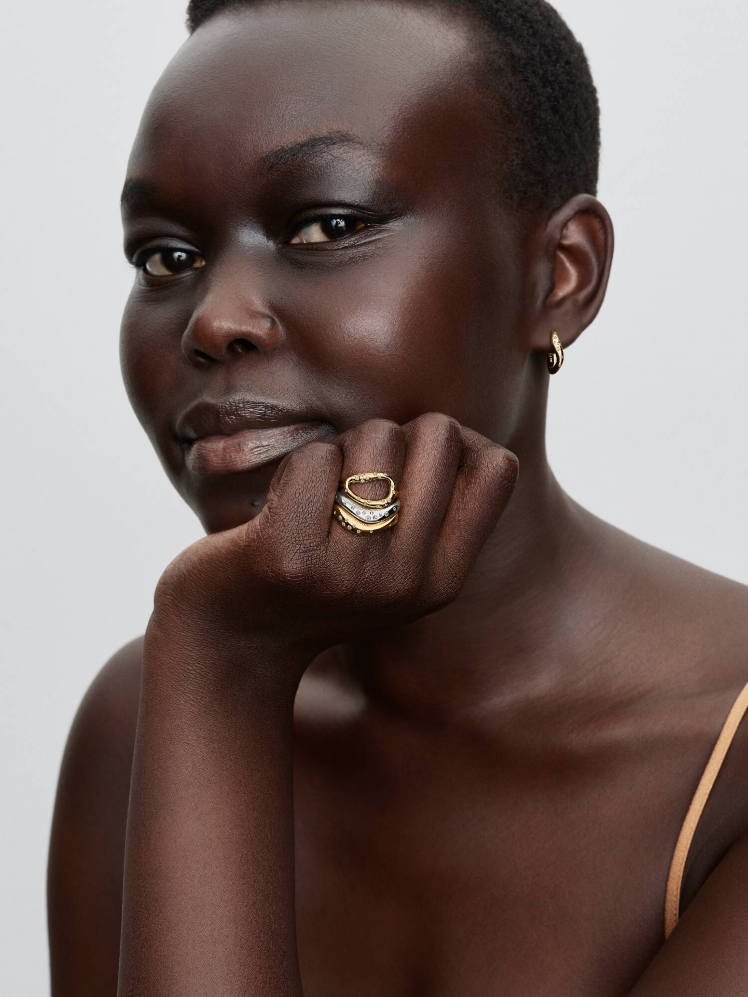 Earring / 264663C01