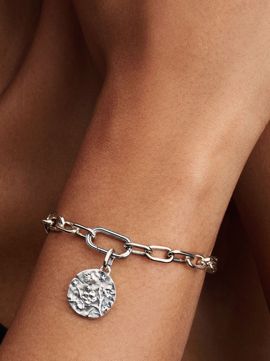 PANDORA ME Charm / 794085C01