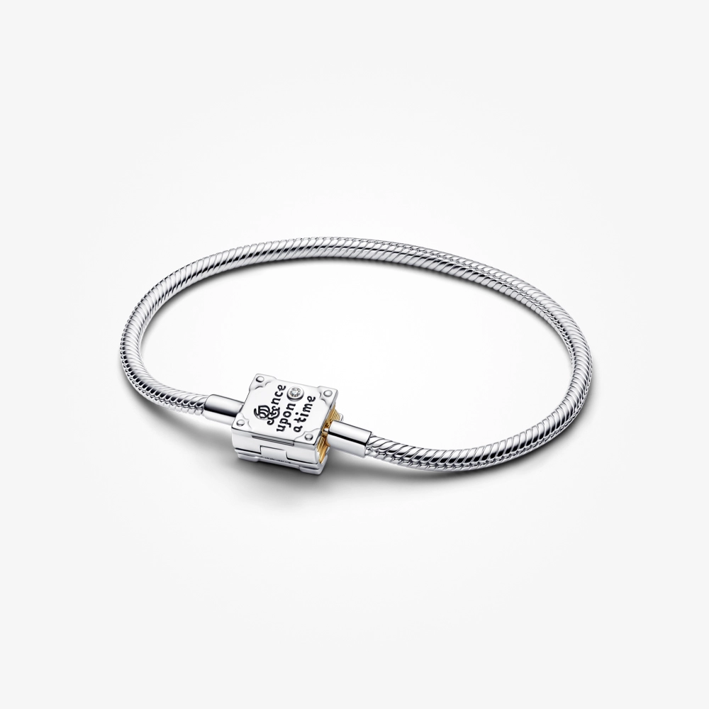 Disney Princess sterling silver and 14k gold-plated bracelet with 0.012 ct TW G-I VS+ round brillian