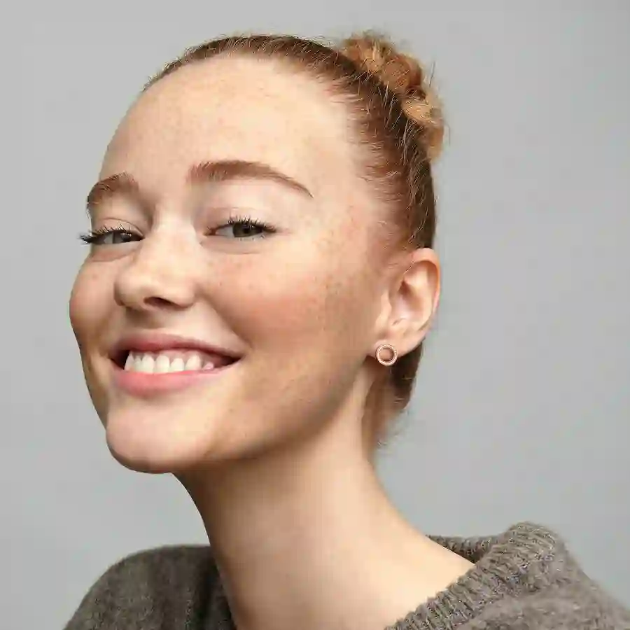 14k Rose gold-plated stud earrings with clear cubi