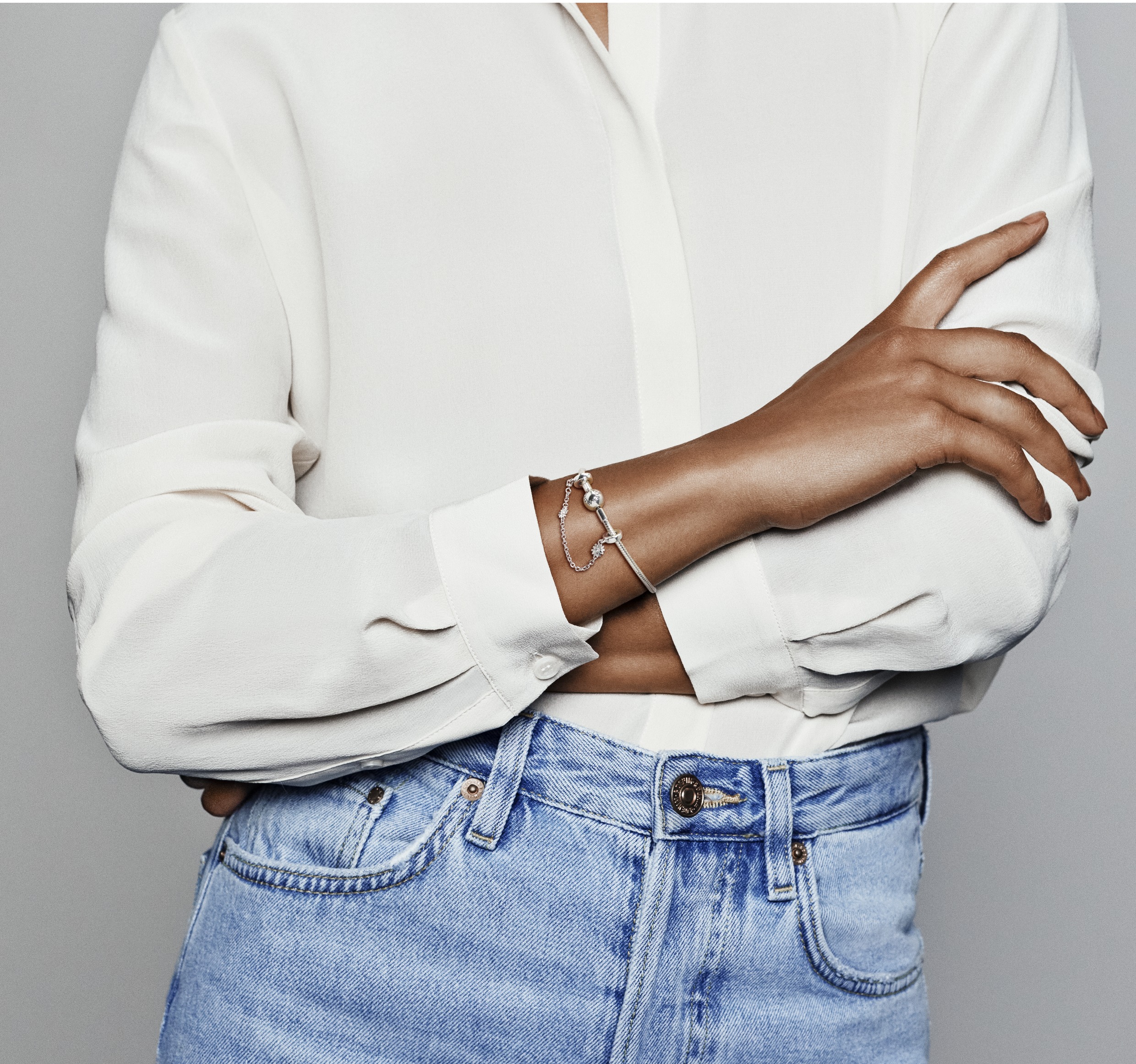 Daisy sterling silver safety chain with clear cubi