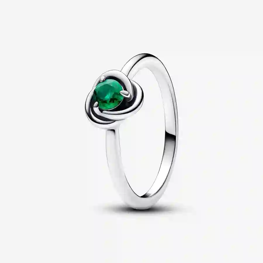 Sterling silver ring with royal green crystal