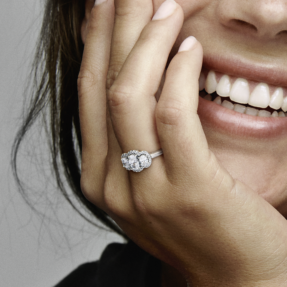 Sterling silver ring with clear cubic zirconia /190049C01-52