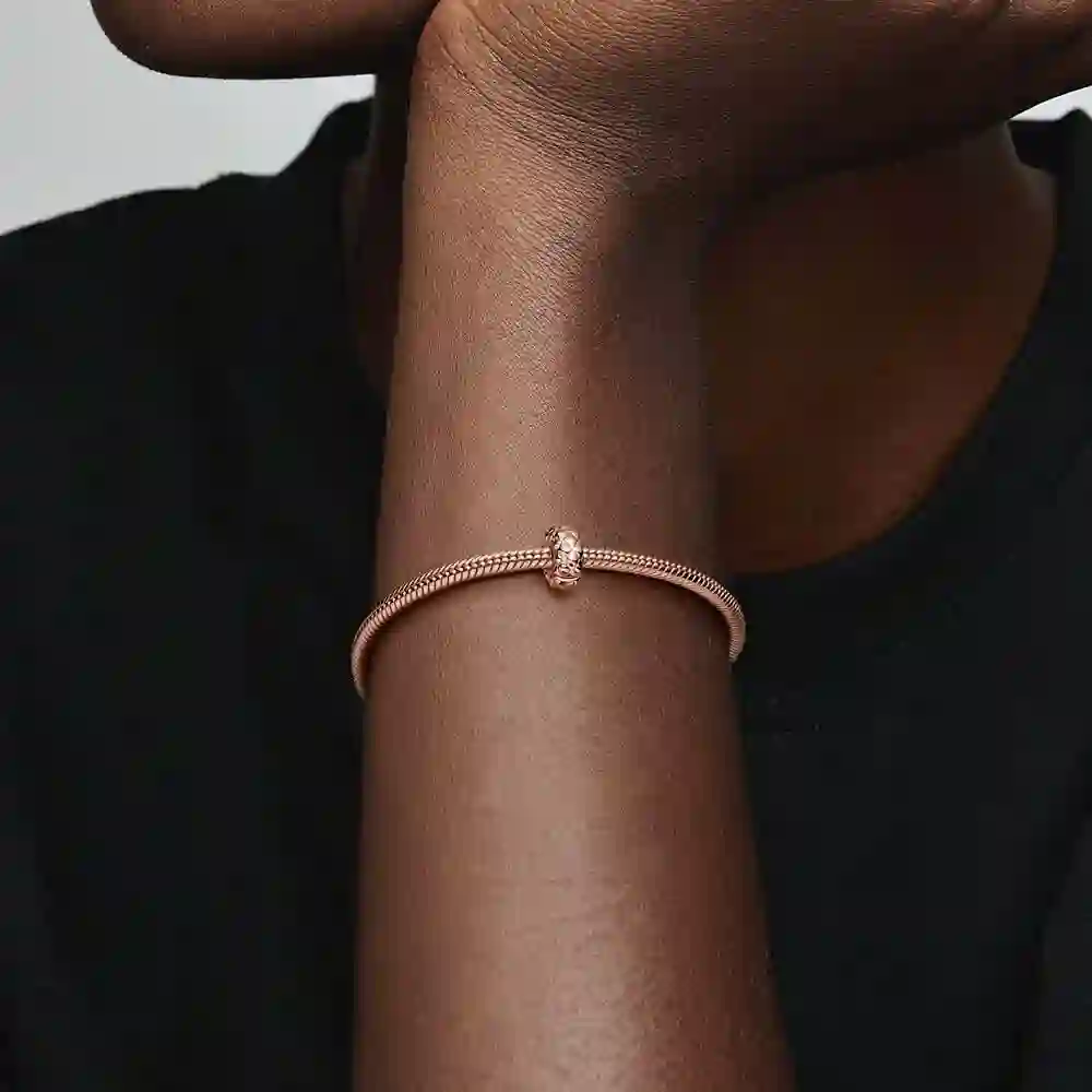 Studded pattern 14k rose gold-plated clip with silicone grip
