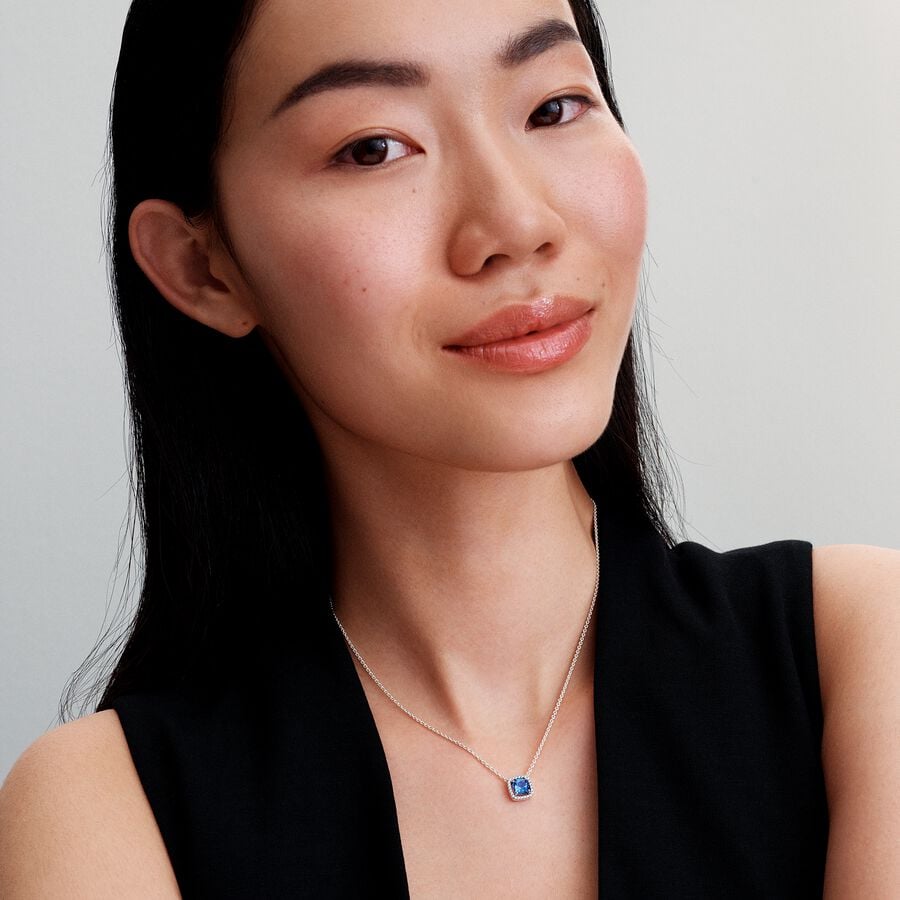 Sterling silver collier with cornflower blue cryst