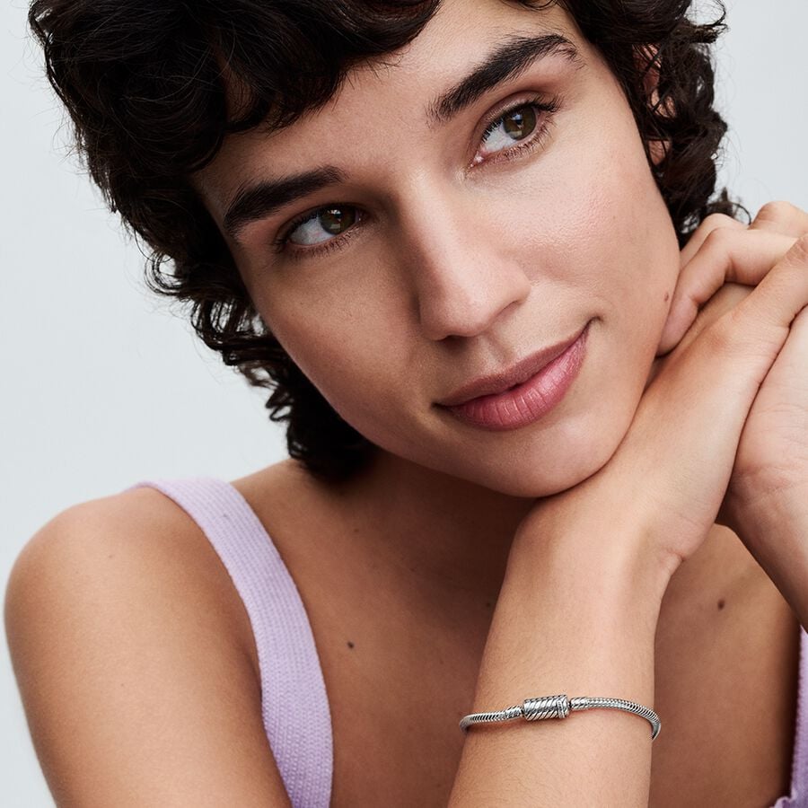 Snake chain sterling silver bracelet with magnetic clasp