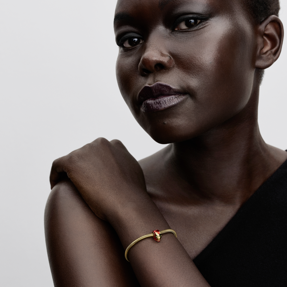 Moments x Marvel Charm / 764213C01