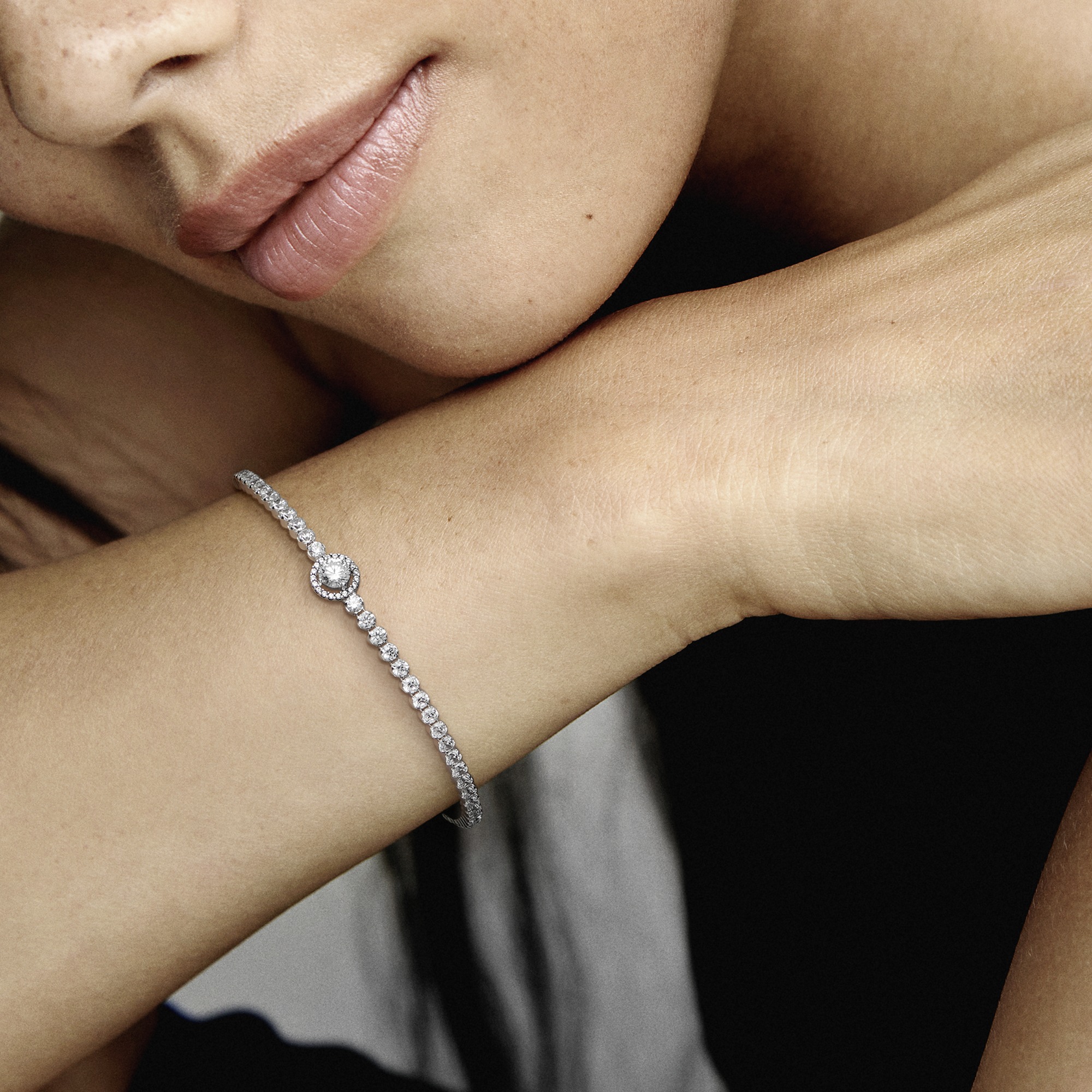 Sterling silver bracelet with clear cubic zirconia