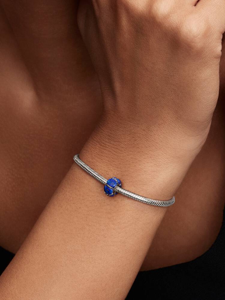 Charm / 794693C01