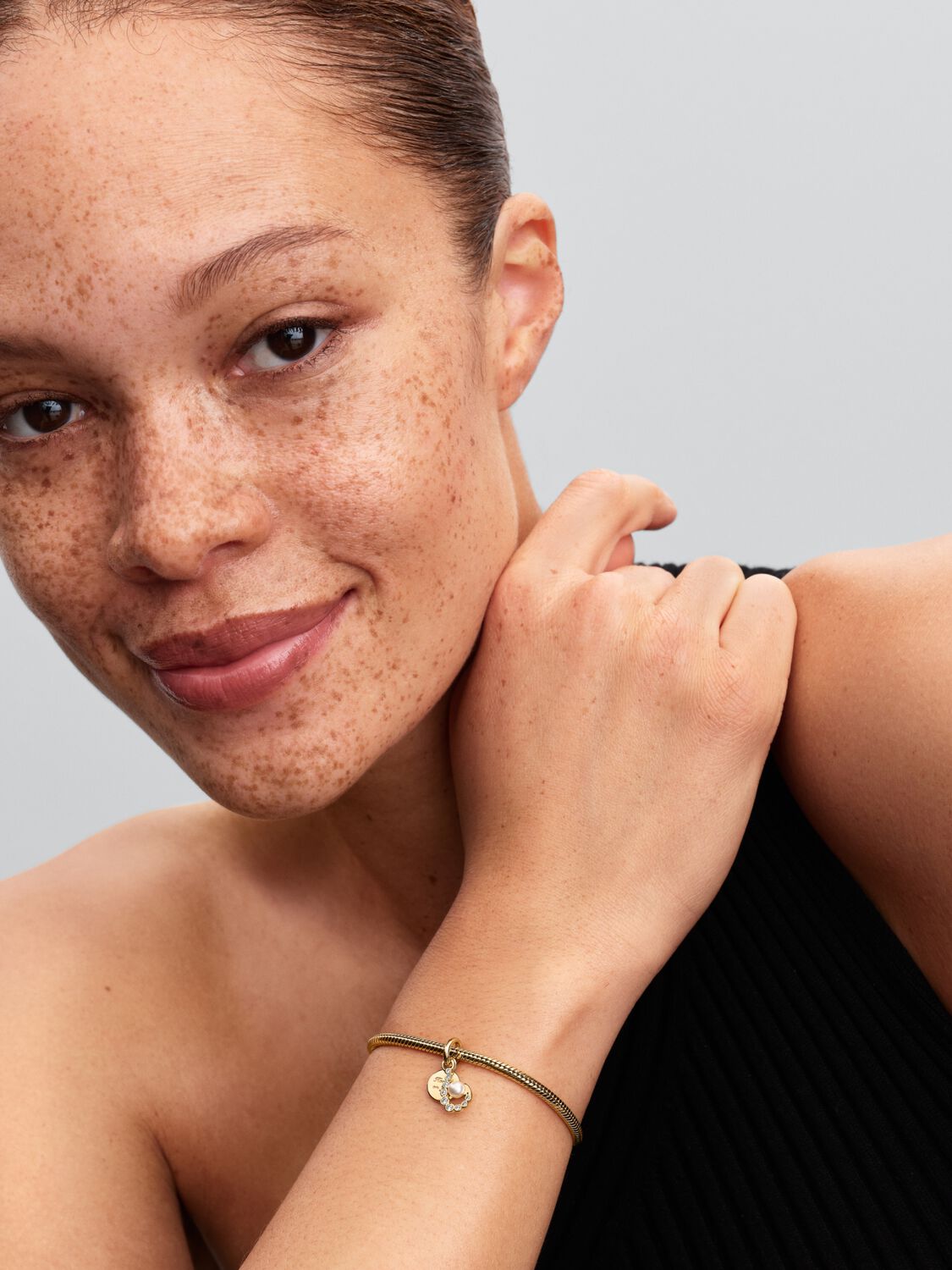 Hook 14k gold-plated double dangle with white lacq